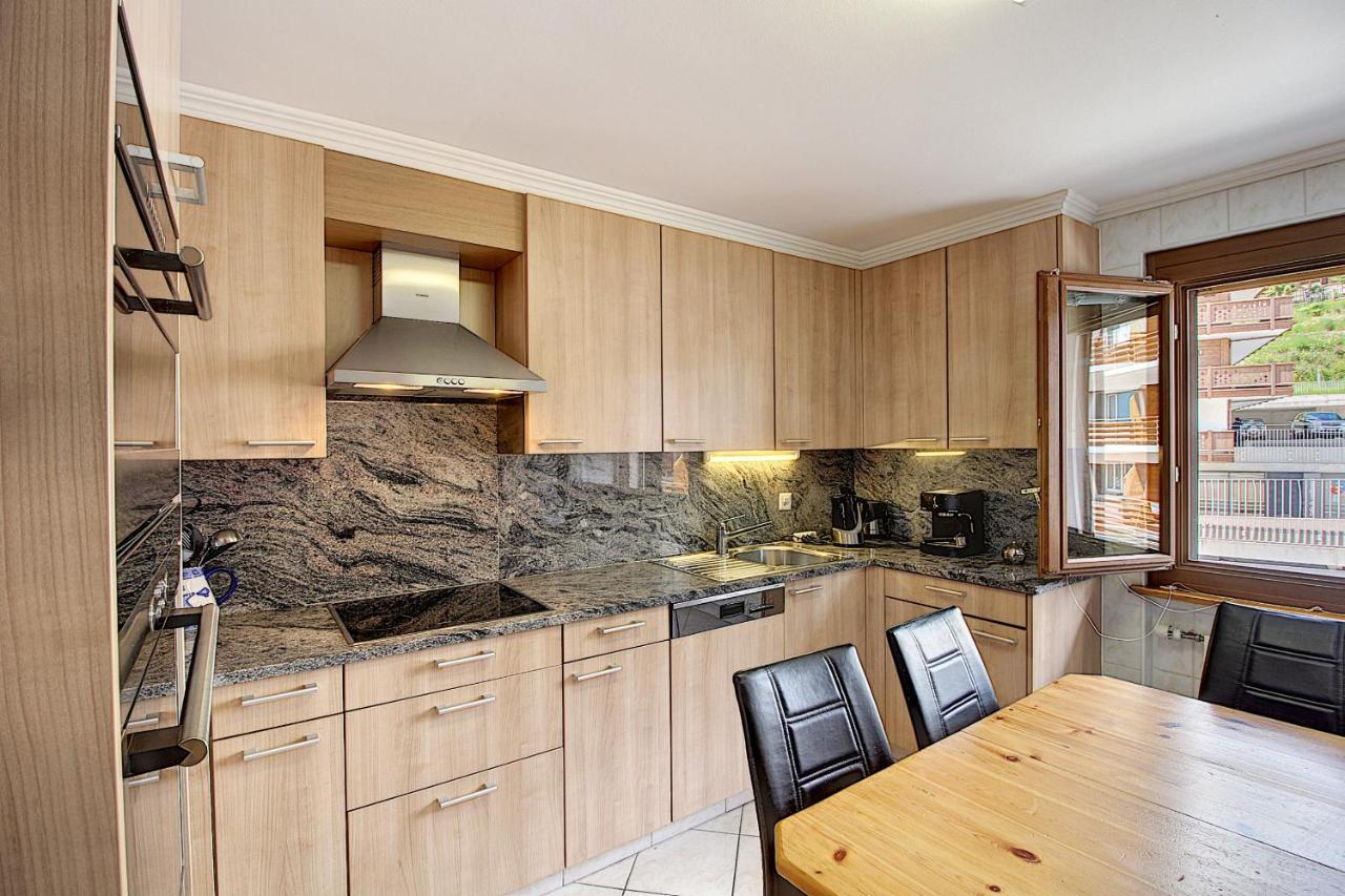 Apartament Plein Coeur De Montana Avec Parking Au Pied Du Ski-Lift! Crans-Montana Zewnętrze zdjęcie